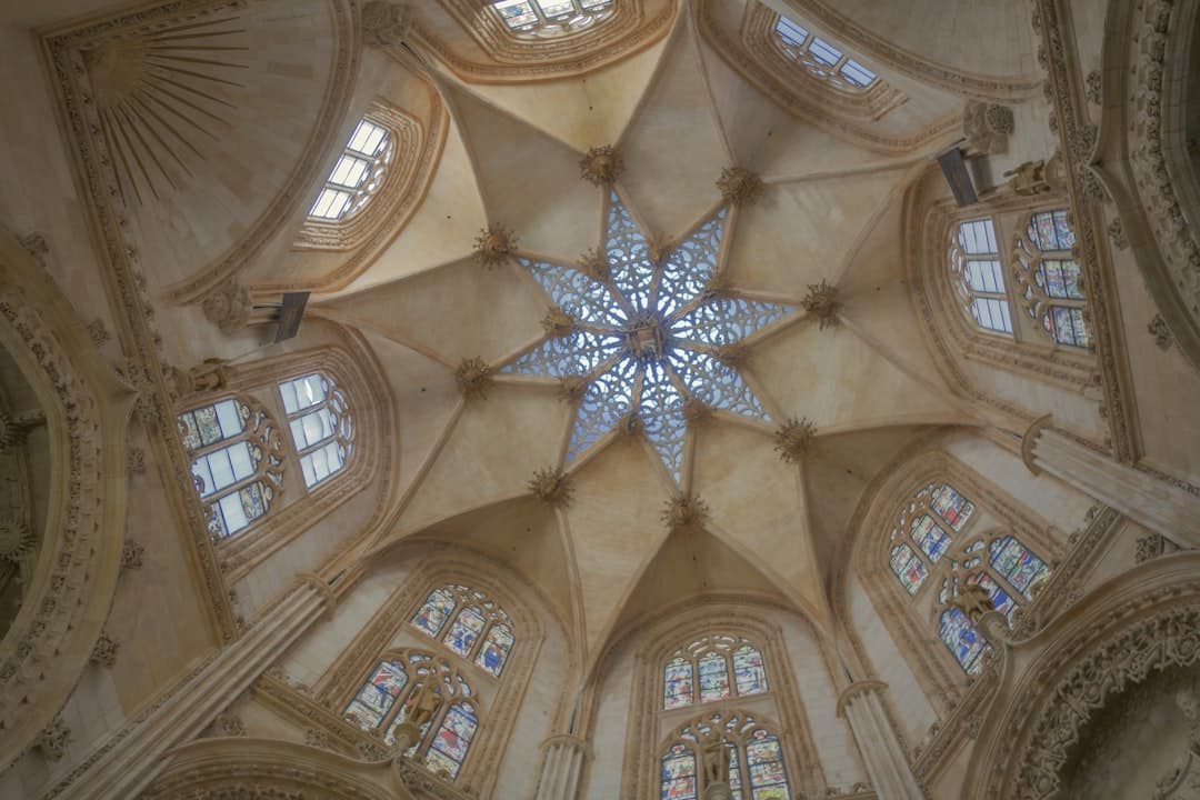 Bodas en Burgos - Gótico puro bajo el cielo castellano