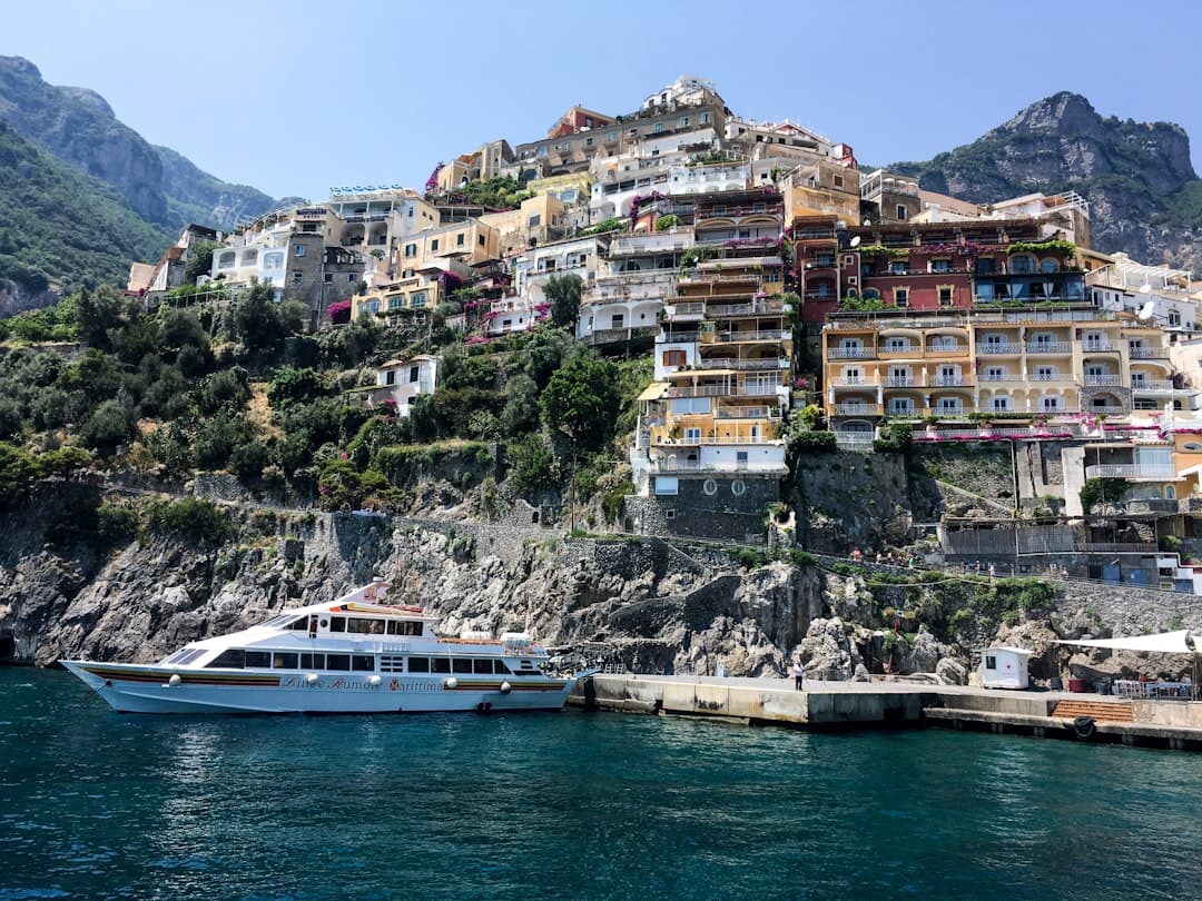 Bodas en Positano - El drama vertical de las casitas de colores y el mar azul