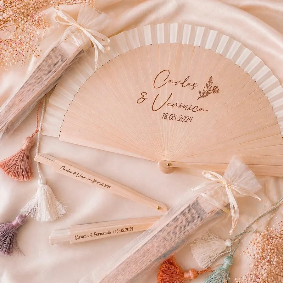 Abanicos personalizados MONAMI